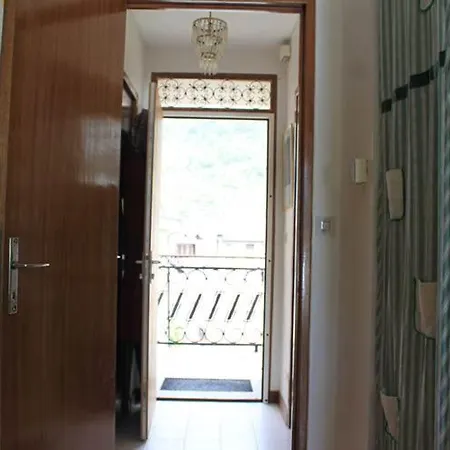 Apartment Luchon Plein Centre, Ski, Soleil Et Eaux Thermales 100m Remontee 400m Thermes
