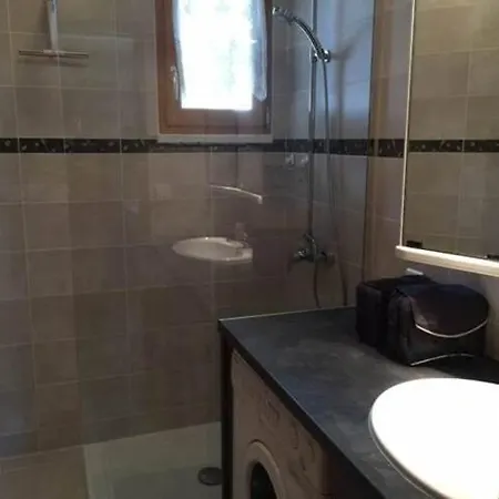 Luchon Plein Centre, Ski, Soleil Et Eaux Thermales 100m Remontee 400m Thermes * Bagnères-de-Luchon